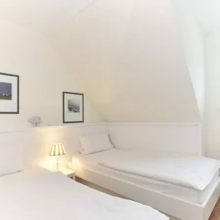 Bismarckstrasse 5a, App 16 *